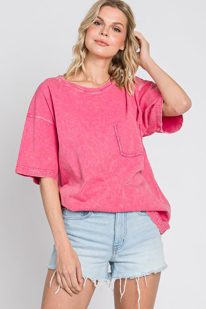 Oversized Mineral Wash T-Shirt: 100% Cotton with Fake Pocket