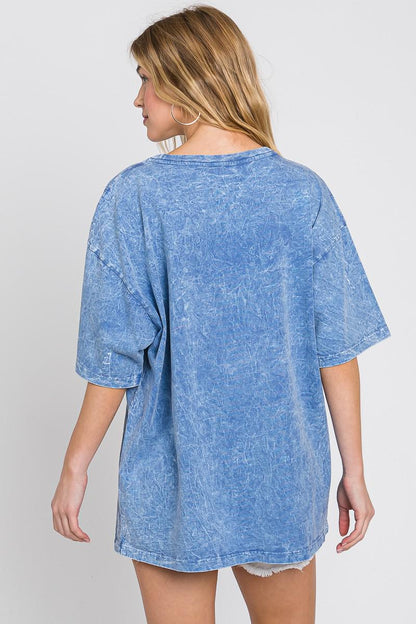 Vintage Mineral Wash T-Shirt: Oversized Boyfriend Top with Pocket