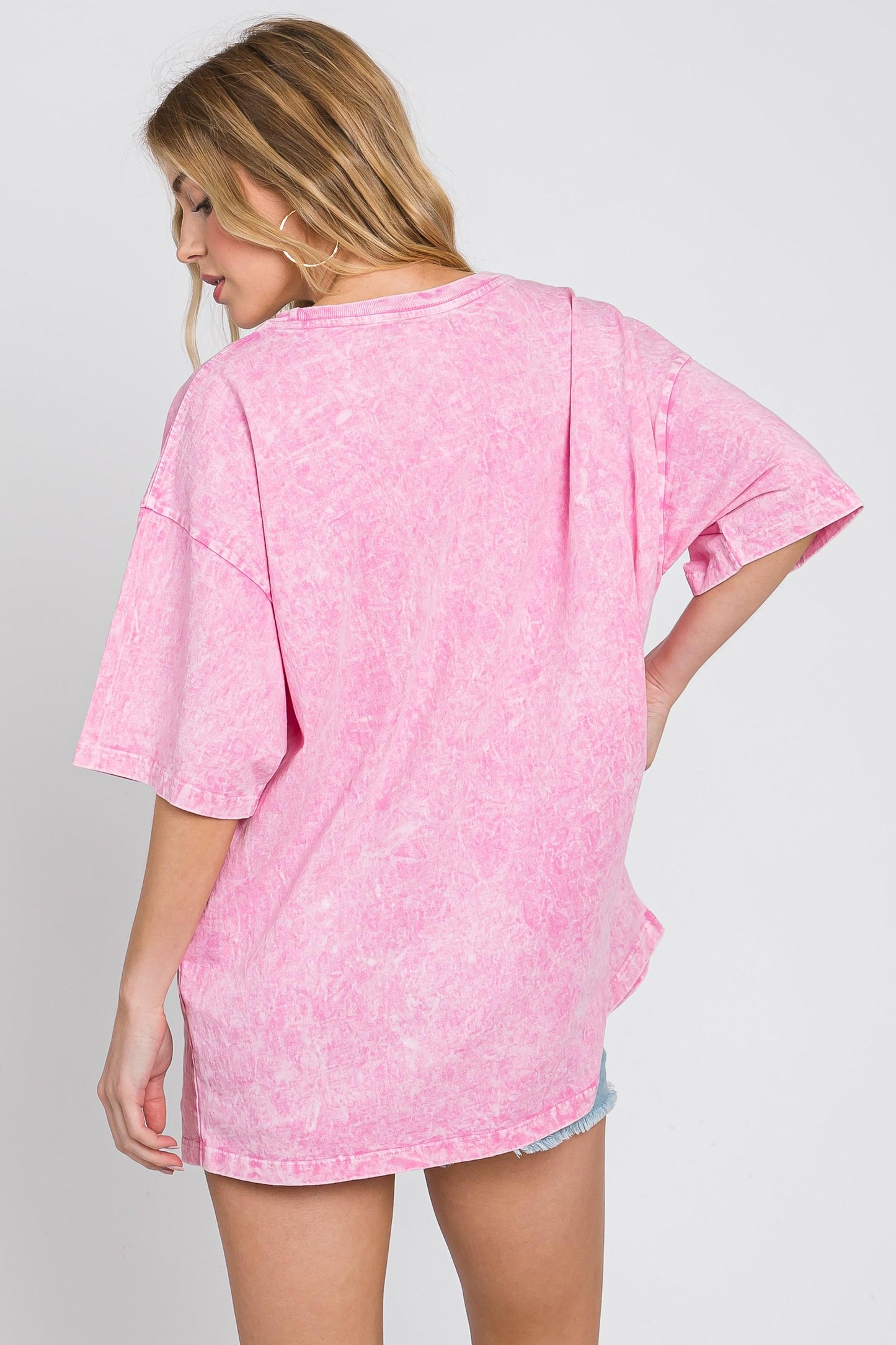 Vintage Mineral Wash T-Shirt: Oversized Boyfriend Top with Pocket