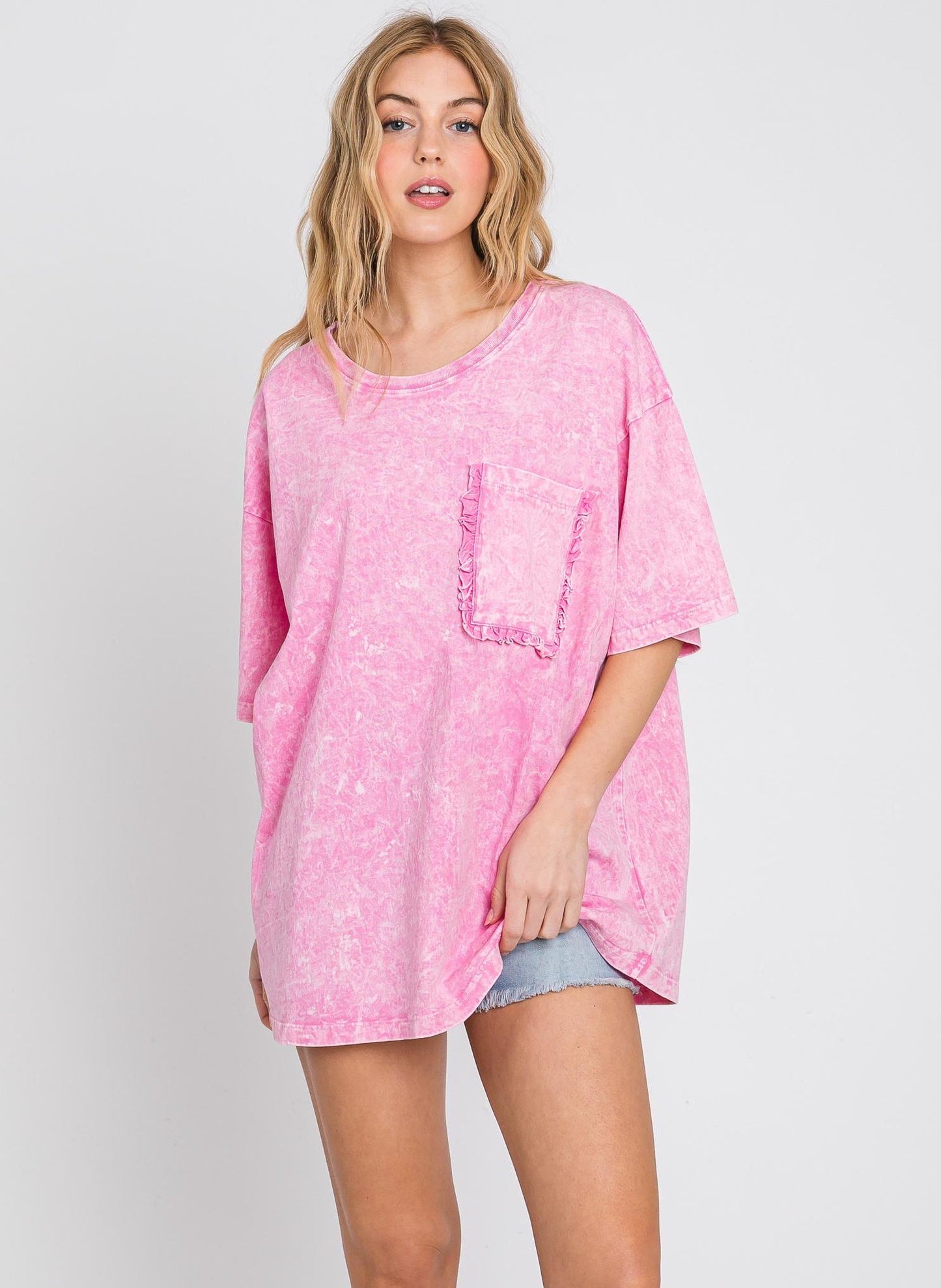 Vintage Mineral Wash T-Shirt: Oversized Boyfriend Top with Pocket